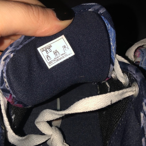 Floral Vans - Picture 5 of 6